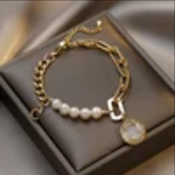 Baroque Pearl Bracelet with No.5 Charm